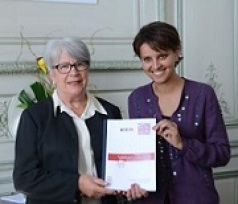 Remise du rapport EGAliTER le 25 juin 2014 par Danielle Bousquet à Najat VALLAUD-BELKACEM